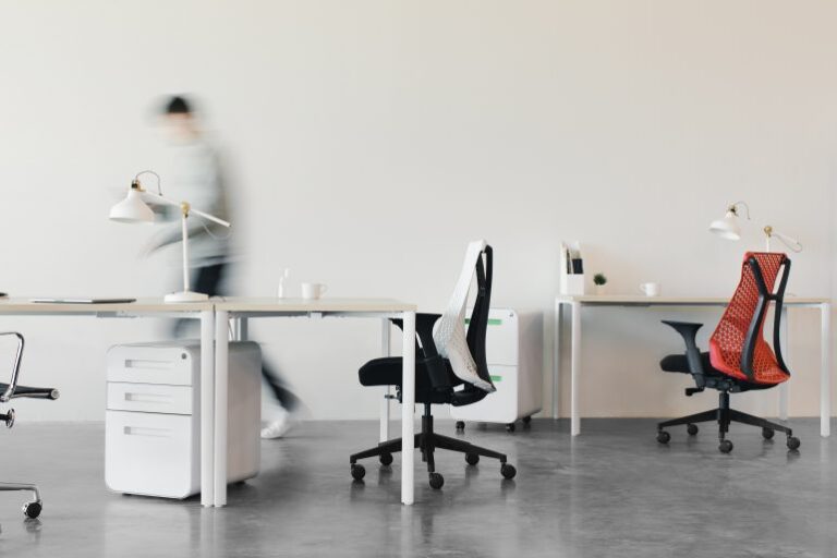 The Benefits of Ergonomic Chairs for Your Health and Productivity